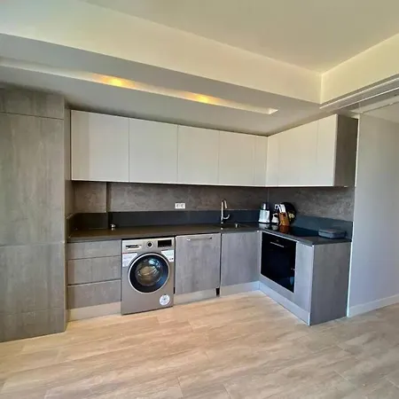 Nautilus Unique Apartment